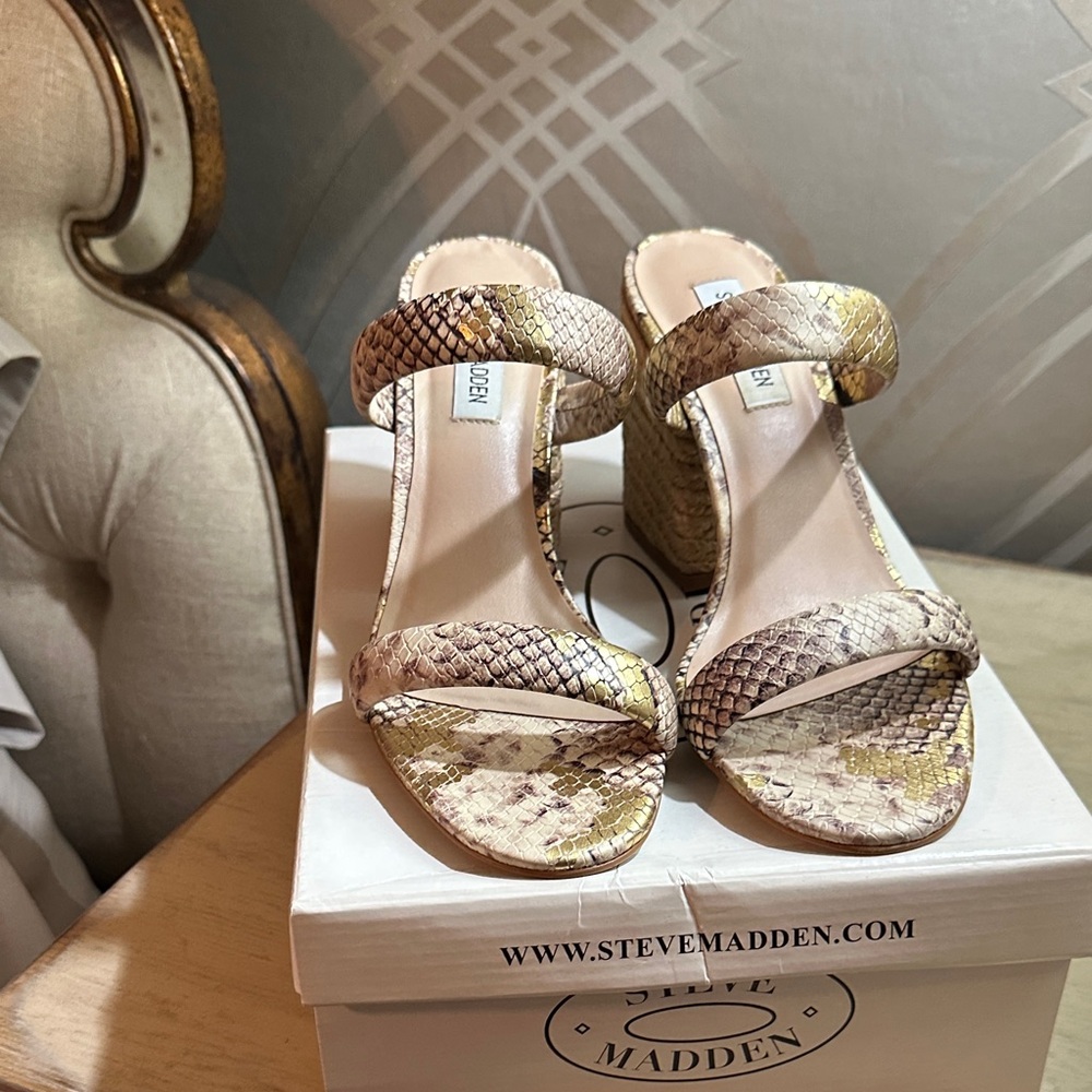 Steve Madden Gold and Tan Snakeskin Heels